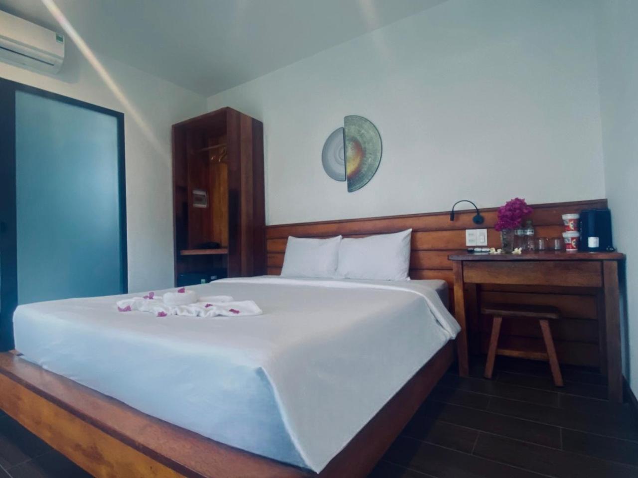 Tuong Vy Boutique Hotel Mui Ne Фантхьет Экстерьер фото